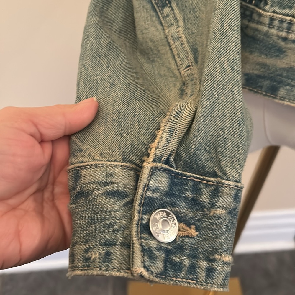ZARA Stylish & Distressed Blue Denim Jacket size medium - Picture 13 of 15